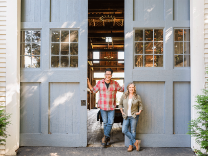 Jonathan Knight and Kristina Crestin's Best Farmhouse-Cool Designs From 'Farmhouse Fixer'